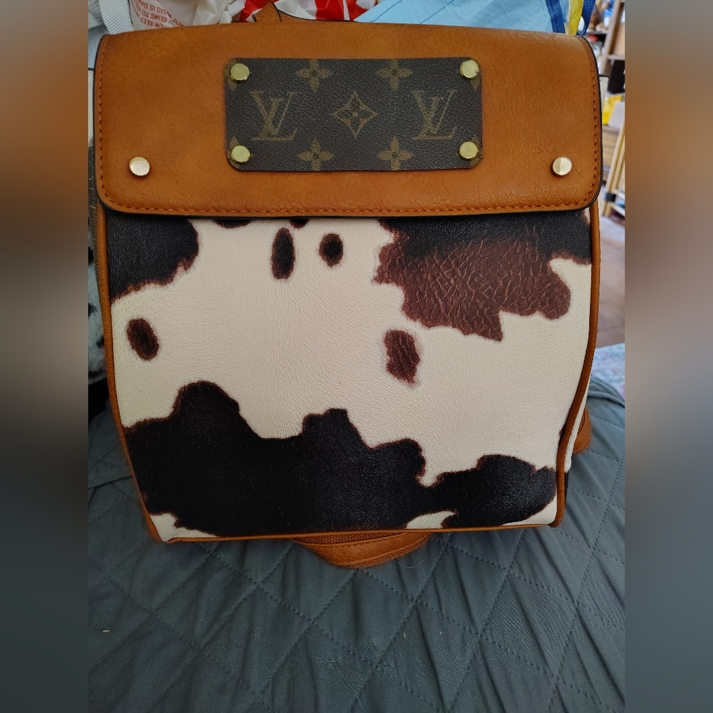 Fashion Repurposed Convertible Backpack Crossbody Purse Bag